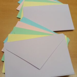 30 Bigliettini Colori Pastello 7 c.m x 11 cm con 30 buste